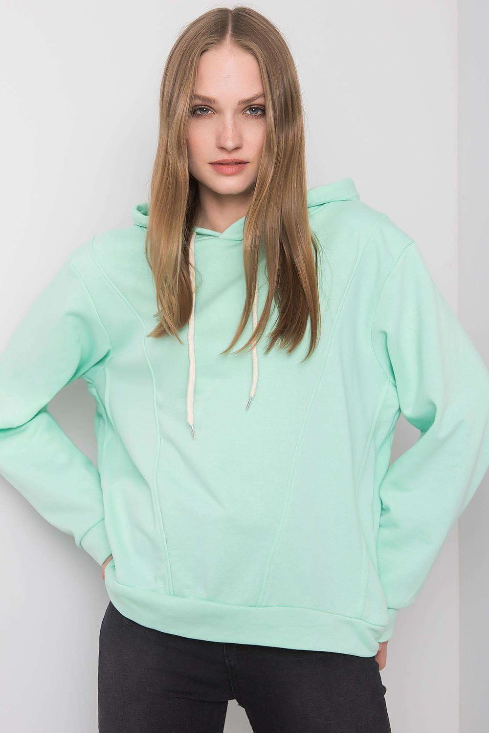 Sweatshirt model 172645